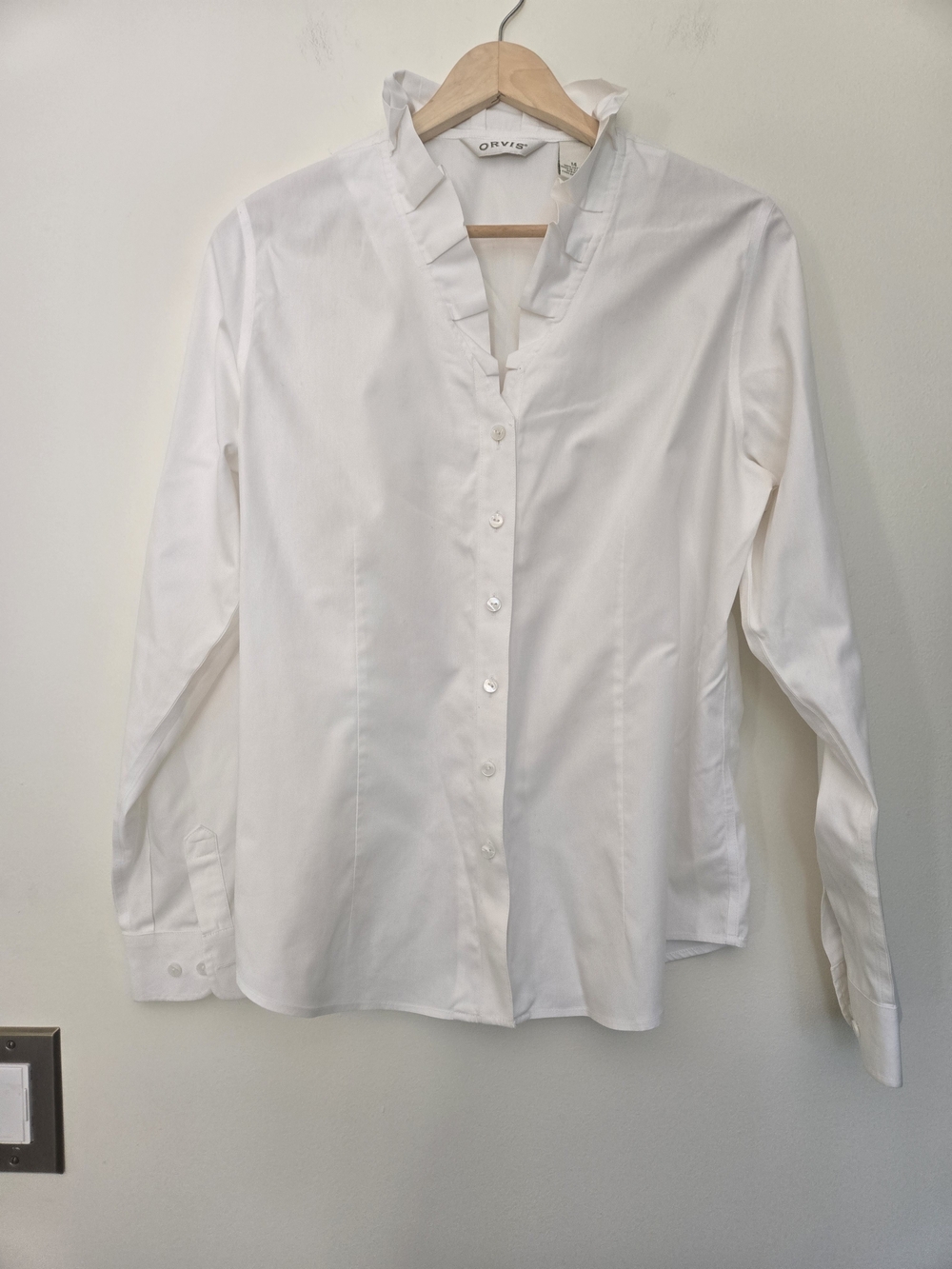 Orvis White Ruffle V-Neck Button Front Women's Shirt